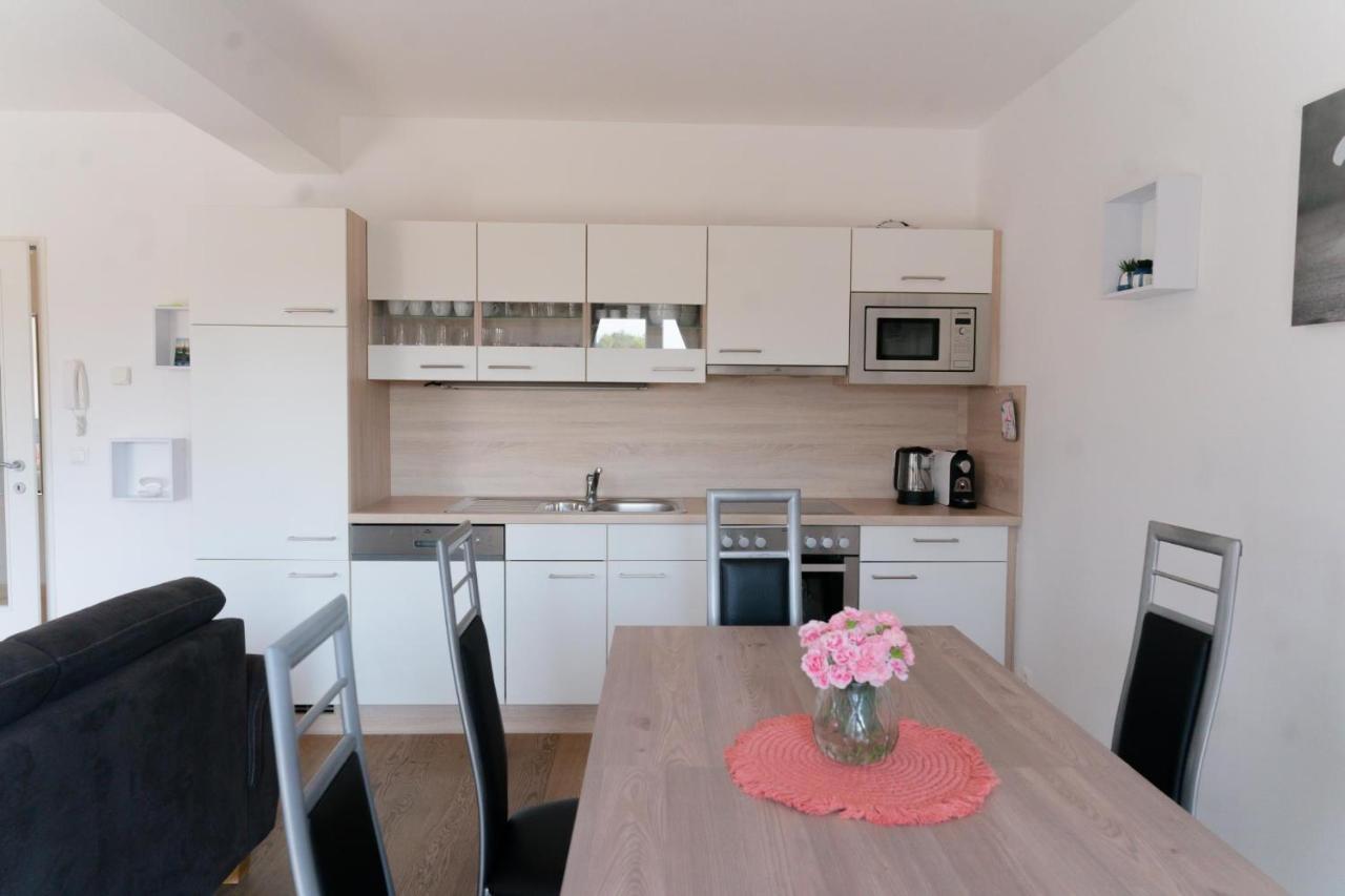 Apartment Falamingo Velden Фельден-ам-Вёртер-Зе Экстерьер фото